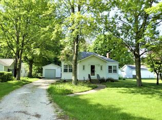 721 Randall Rd, Muskegon, MI 49441