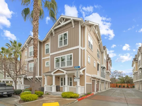 1910 Aberdeen Ln, Mountain View, CA 94043