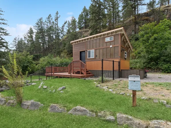 124 Sunnyside Ave, Somers, MT 59932