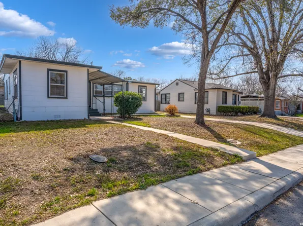 310 Merry Ann Dr, San Antonio, TX 78223