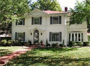 6411 Summit St, Kansas City, MO 64113