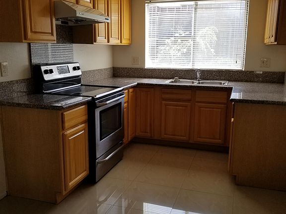 3rd image of 217 N Lincoln Ave APT L