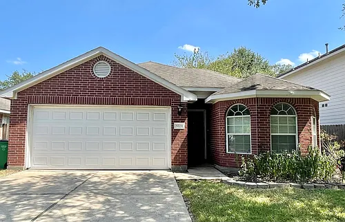 5723 Wandering Creek Dr Photo 1