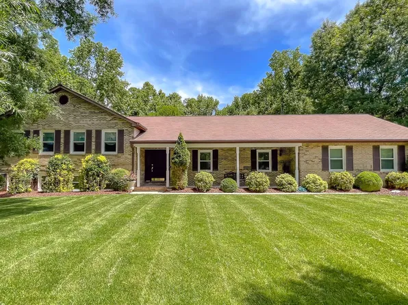 2290 Wellington Woods Dr, Waldorf, MD 20603