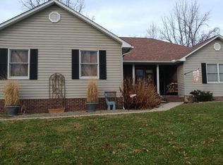 1256 Sanger Rd, Oak Hill, WV 25901