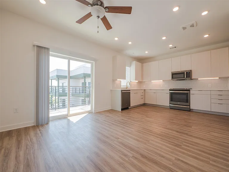 4802 S Congress Ave #515 — Photo 29