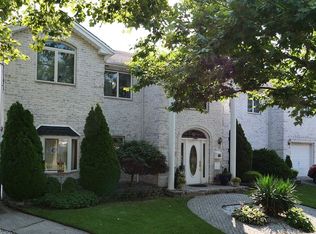 255 Retford Ave, Staten Island, NY 10312