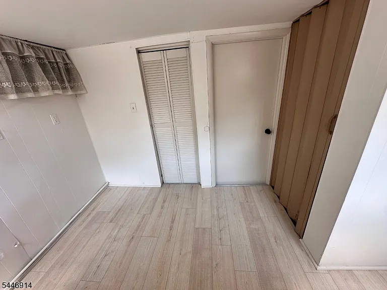 36 Monroe St — Photo 13