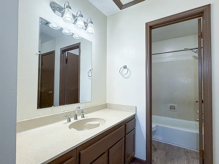 73601 Chapman Dr — Photo 17