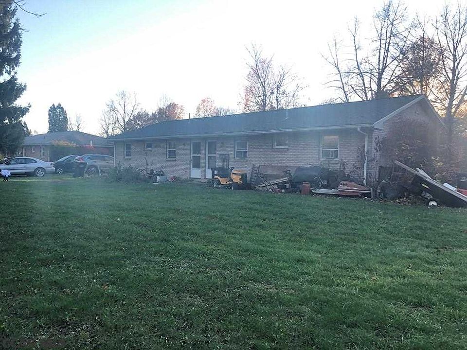 2nd image of 1345-1347 University Dr