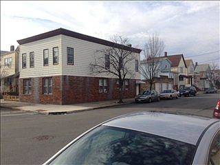 2nd image of 185 Hobart Ave