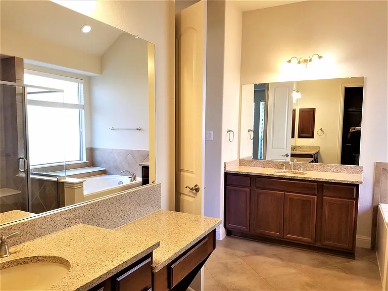 8714 Isaac St — Photo 34
