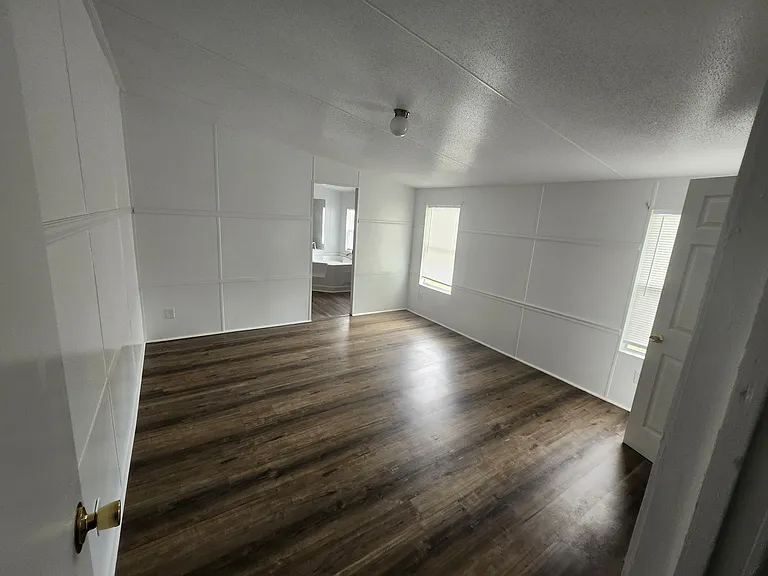 10011 SW 84th Ave — Photo 12