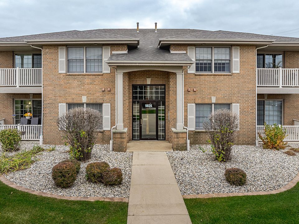 1st image of 9824 Wildwood Ct Unit 2-B