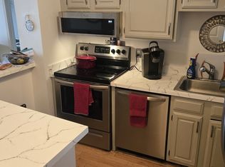 4975 Washington St #310, West Roxbury, MA 02132