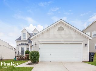 5633 Waverly Lynn Ln, Charlotte, NC 28269