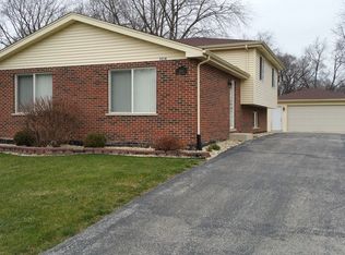 3314 Willow Ln, Markham, IL 60428