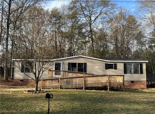 105 Chantilly Cir, Starr, SC 29684