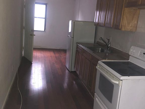 2nd image of 1605 W Susquehanna Ave #3