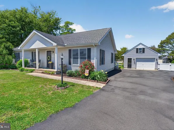 745 Hickman Dr, Ocean View, DE 19970