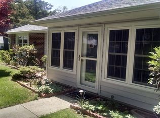 27 Trent Ct UNIT A, Ridge, NY 11961