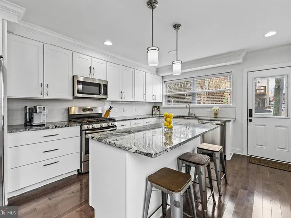 1637 Clarkson St, Baltimore, MD 21230