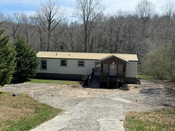 465 Summit St, Blue Ridge, GA 30513