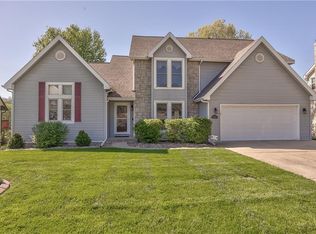 168 Canyon View Dr, Lansing, KS 66043