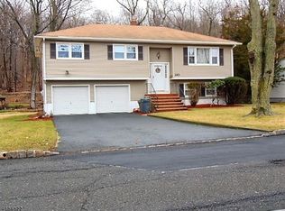 293 Bowden Rd, Cedar Grove, NJ 07009