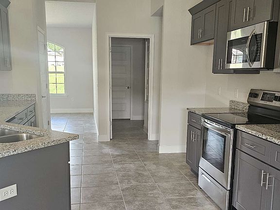 4th image of 599 NW Forest Meadows Ave