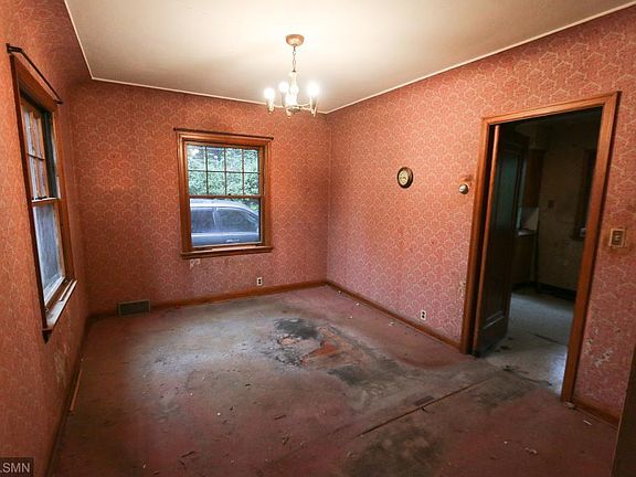 5th image of 306 Bircher Ave