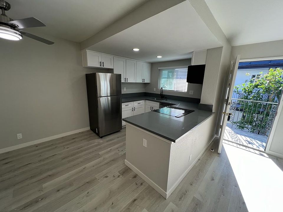 2nd image of 4478 Collwood Blvd #24
