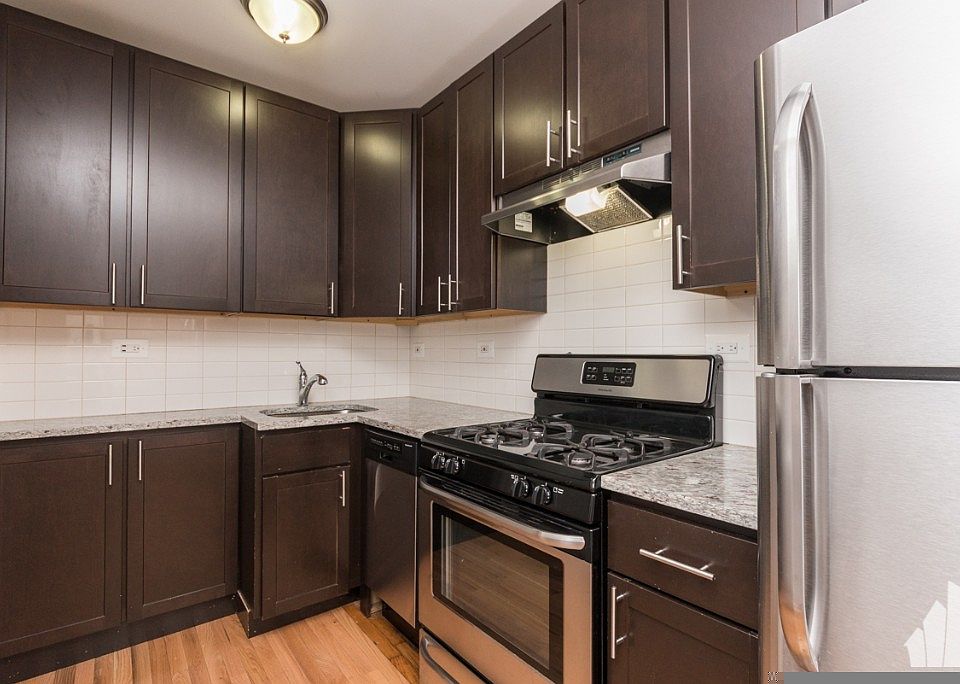 1st image of 520 W Cornelia Ave
