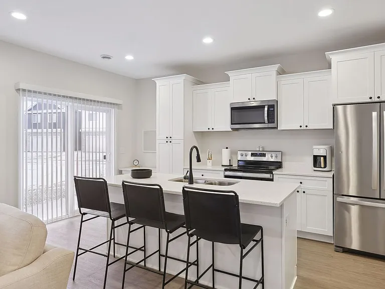 970 Willow Pl — Photo 6