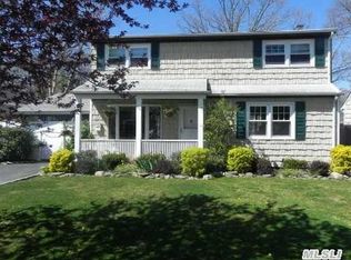 116 Corey Ave, Blue Point, NY 11715