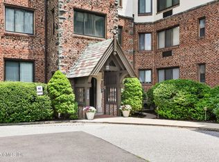 47 Lafayette Pl APT 3G, Greenwich, CT 06830