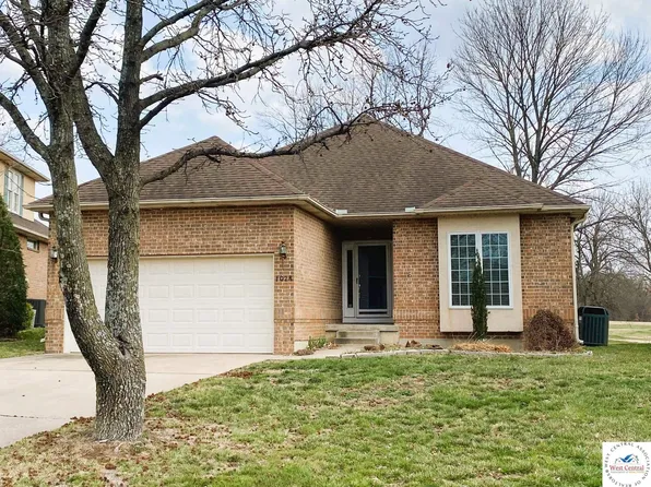 1028 E Trevino Rd, Clinton, MO 64735