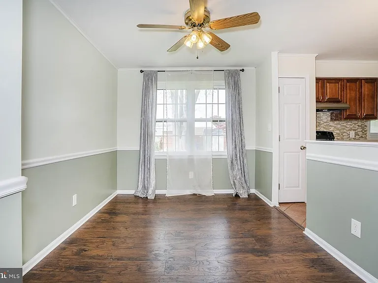107 Washington Ave — Photo 5