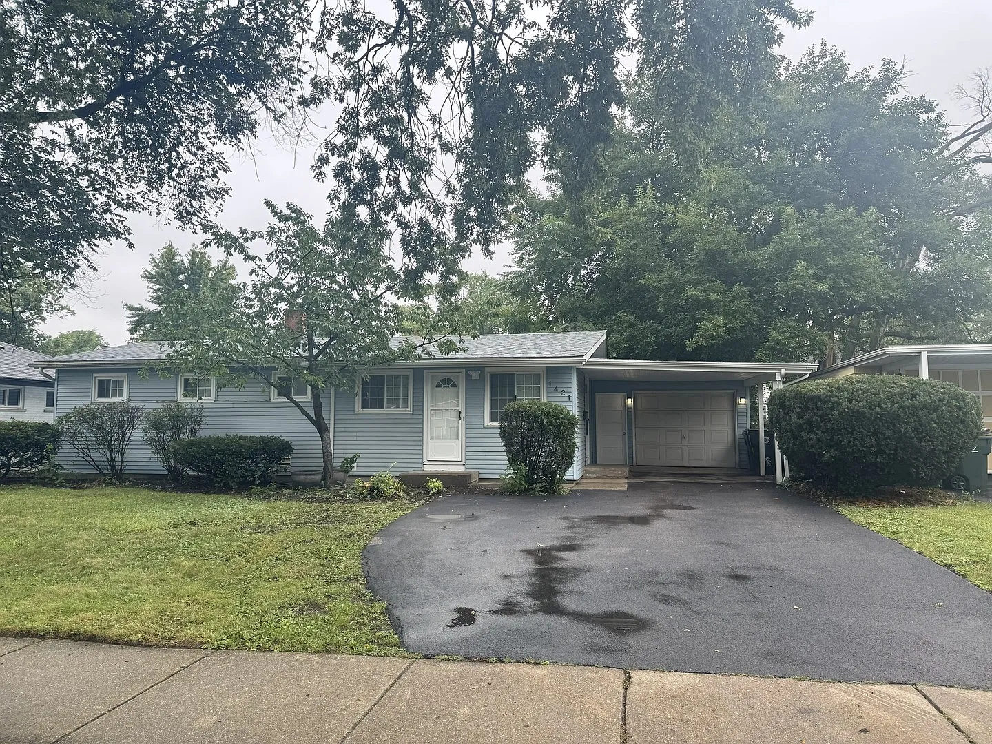 3 bed, 1049 sqft, $3,200 — Photo 1
