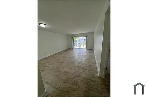 15225 NE 6th Ave #B309 Photo 1