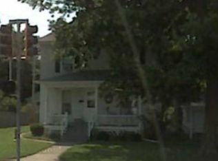 521 N 7th St, Dekalb, IL 60115