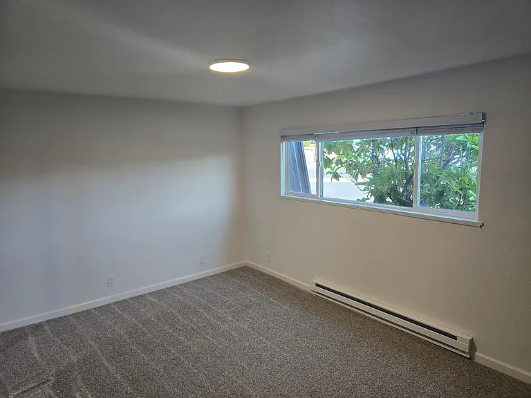 Oceanlake Estates Apartments — Photo 16