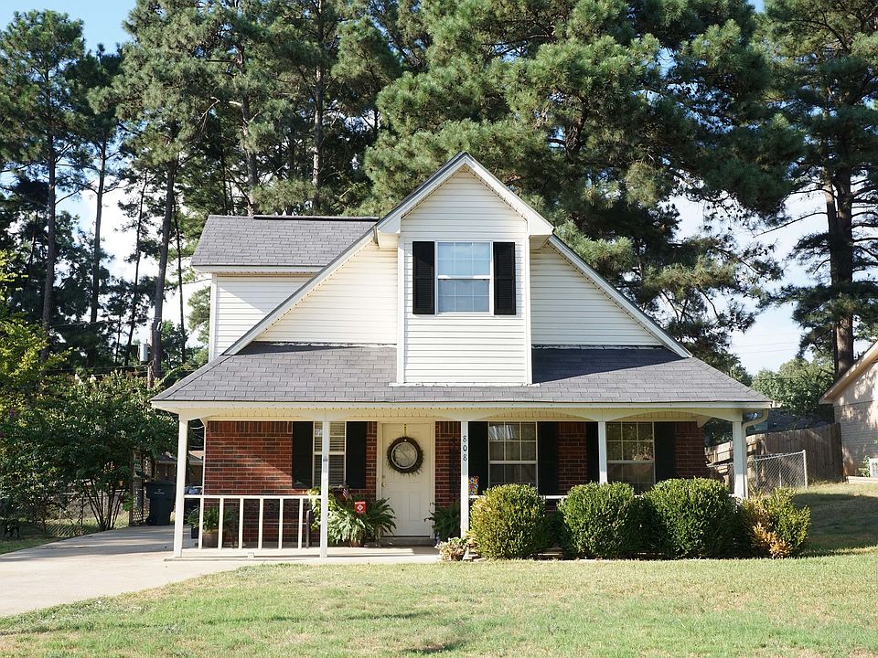 1st image of 808 Shumard Oak St