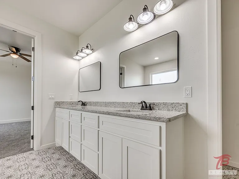 1321 Chisholm Trail Ln — Photo 33