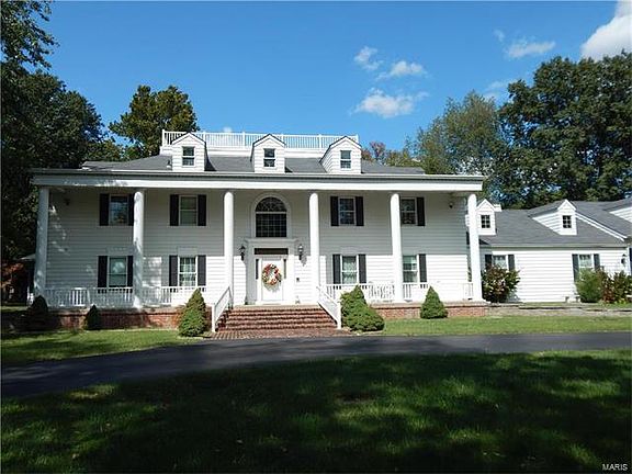 3rd image of 10769 Roanna Ln