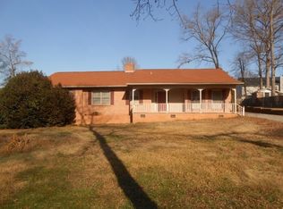 138 Ridgeway Rd, Spartanburg, SC 29301