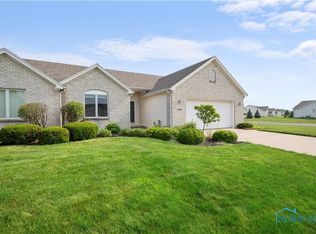 4408 Clearwater Dr W, Maumee, OH 43537