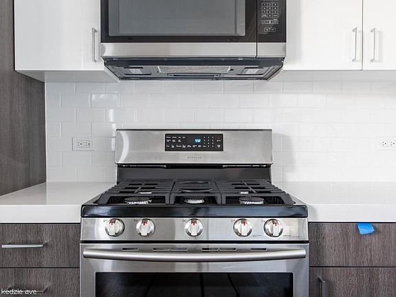 3rd image of 4501 N Kedzie Ave #828