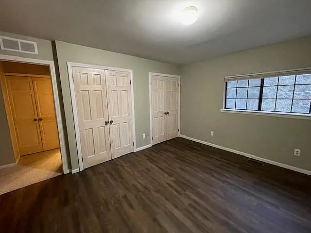 804 S Stephenson Hwy — Photo 11