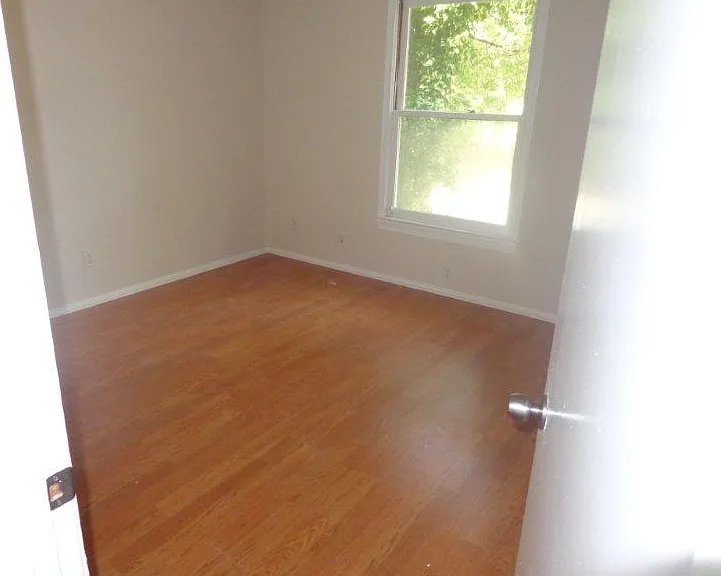 5035 Martins Crossing Rd — Photo 6